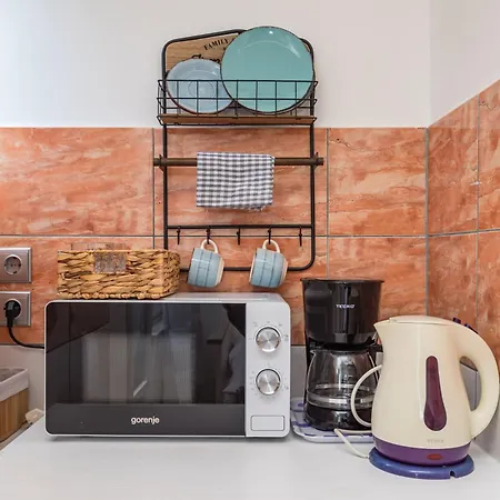 Apartment And 2 Walls *