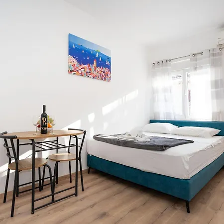 Apartamento And 2 Walls