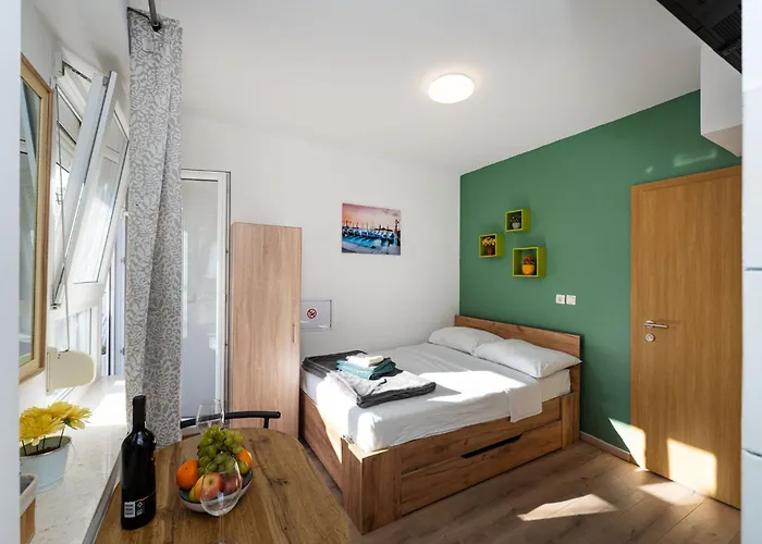 And 2 Walls Apartamento