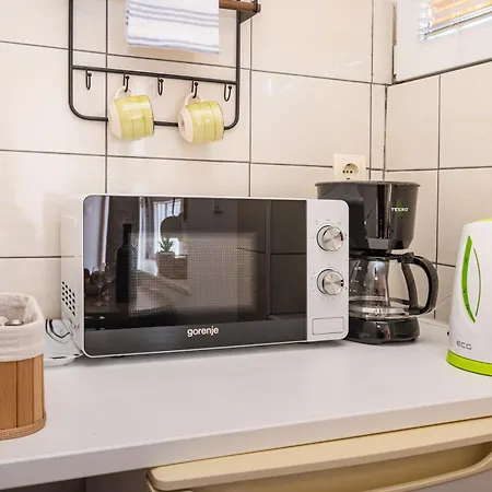 And 2 Walls Apartamento *