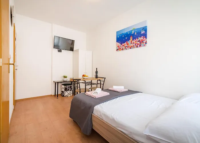 Apartmán And 2 Walls