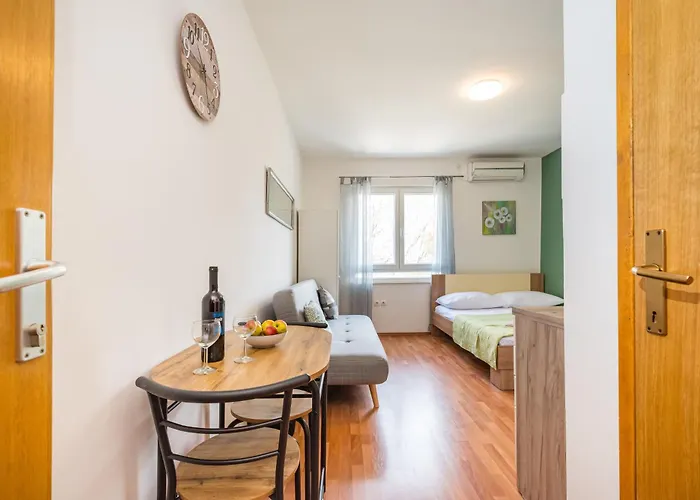 Apartmán And 2 Walls Zadar